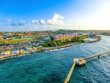 Curacao Adası Antiller 'de tropikal bir cennettir.