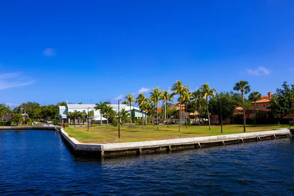Villa di lusso in una parte esclusiva di Fort Lauderdale — Foto Stock