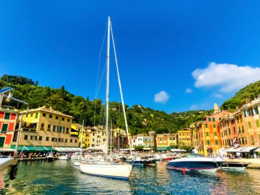 Güzel koyu renkli evlerin Portofino, Liguria, İtalya
