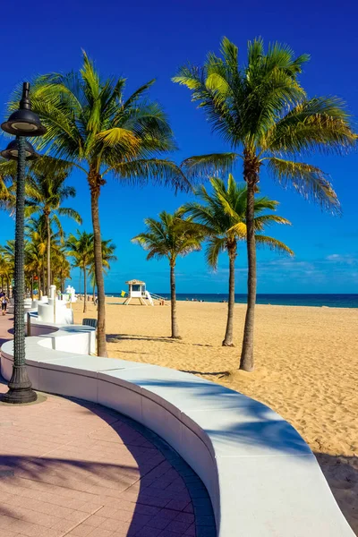 Fort Lauderdale beach near Las Olas Boulevard with the distincti — 스톡 사진