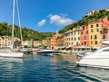 Güzel koyu renkli evlerin Portofino, Liguria, İtalya