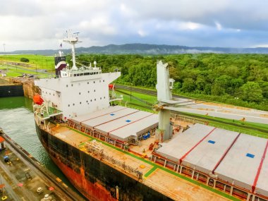 Yolcu gemisinden Panama Kanalı görüntüsü