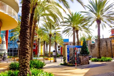 Willemstad, Curacao, Hollanda - Curacao caddesindeki renkli binalar