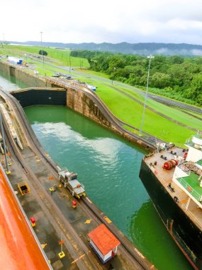 Panama Kanalı 'nın Panama' daki yolcu gemisinden görüntüsü