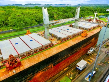 Panama Kanalı 'nın Panama' daki yolcu gemisinden görüntüsü