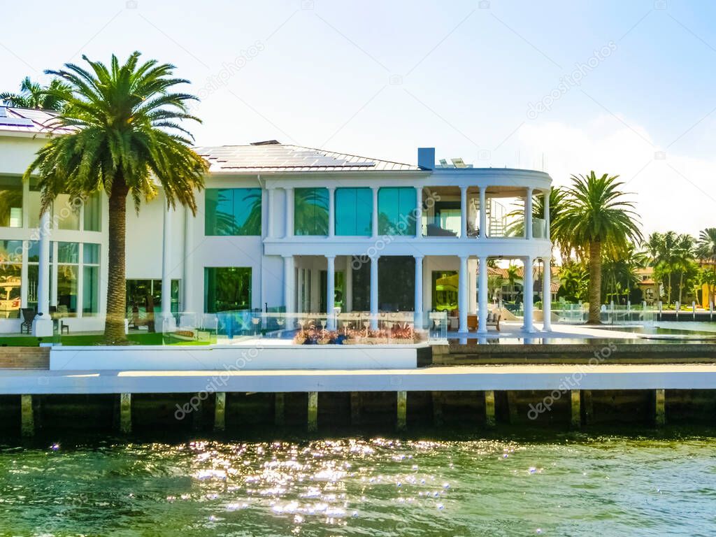 Luxury mansion in exclusive part of Fort Lauderdale known as small Venice