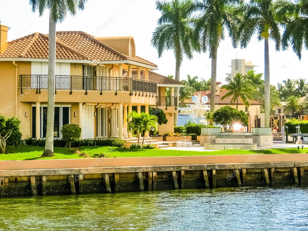 Luxury mansion in exclusive part of Fort Lauderdale known as small Venice