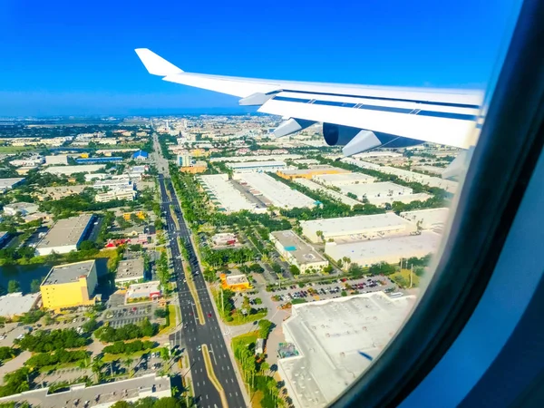 Miami Avião Pórtico Dia Ensolarado — Fotografia de Stock