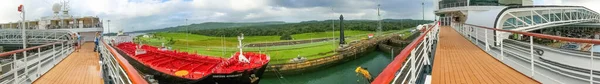 Canal Panamá Panamá Diciembre 2019 Buque Carga Ingresa Las Esclusas — Foto de Stock