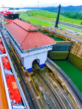 Panama Kanalı 'nın Panama' daki yolcu gemisinden görüntüsü