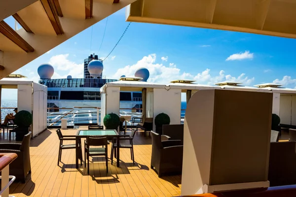 Cay 바하마 2019 Lido Pool Holland America Cruise Ship Eurodam — 스톡 사진