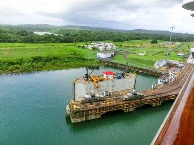 Panama Kanalı 'nın Panama' daki yolcu gemisinden görüntüsü