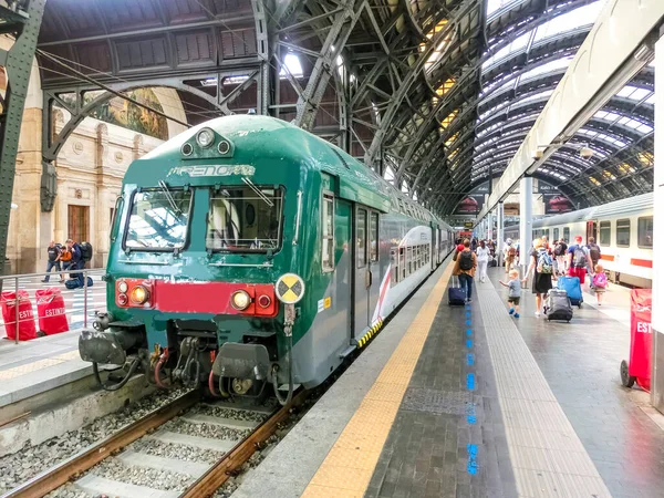 Mailand Italien September 2019 Die Menschen Mailänder Hauptbahnhof Wurde 1931 — Stockfoto