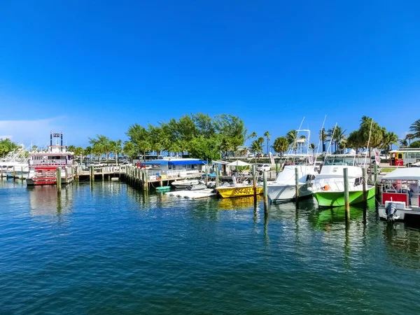 Fort Lauderdale Grudnia 2019 Cityscape Lauderdale Floryda Pokazujący Plażę Jachty — Zdjęcie stockowe