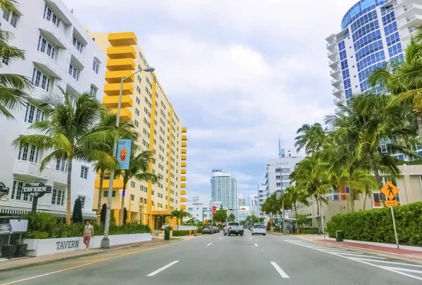 Miami Ηνωμένες Πολιτείες Της Αμερικής Νοεμβρίου 2019 Street Scene Traffic — Φωτογραφία Αρχείου