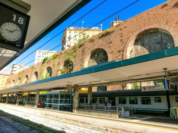 Genua Ligurien Italien September 2019 Die Menschen Bahnhof Piazza Principe — Stockfoto