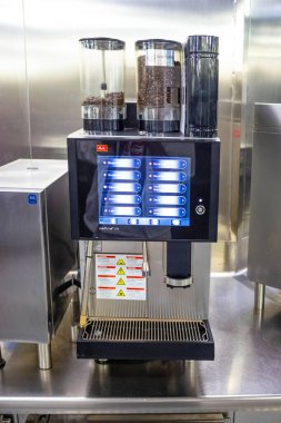 Willemstad, Curacao, Hollanda - 5 Aralık 2019: Hollanda 'da mutfak Karayip Denizi' nde Eurodam yolcu gemisi