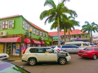 Saint Kitts, Saint Kitts Federasyonu ve Nevis - 13 Mayıs 2016: İnsanlar limana gidiyor. Basseterre, Saint Kitts ve Nevis 13 Mayıs 2016