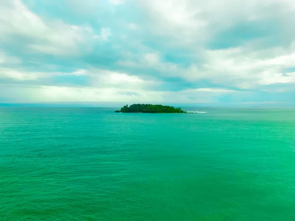 Pequeña Isla Port Limon Puerto Marítimo Costa Rica Mar Cielo — Foto de Stock