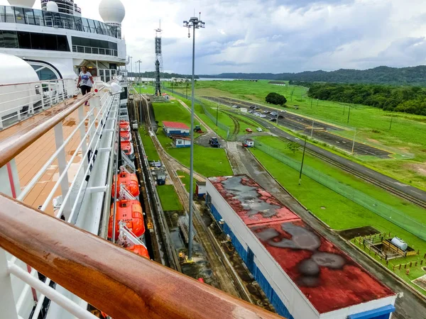 Panama Canal Panama December 2019 Udsigt Panama Canal Fra Krydstogtskib - Stock-foto