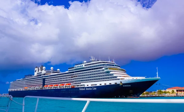 Oranjestad Aruba Grudnia 2019 Statek Wycieczkowy Holland America Statek Wycieczkowy — Zdjęcie stockowe