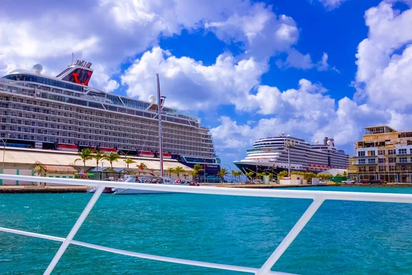 Oranjestad Aruba December 2019 Cruise Ship Holland America Cruise Ship — Stock Photo, Image