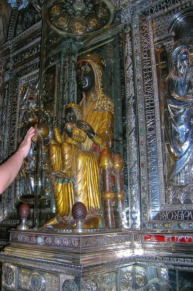 Estátua Século Xii Madona Negra Montserrat Catedral Mosteiro Montserrat Ela — Fotografia de Stock