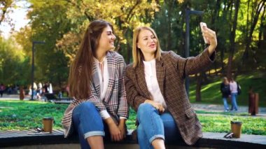 Gezgin blogcular güzel parktan yayın yapıyor