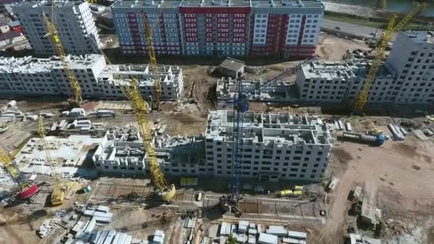 Aerea di cantiere di diversi edifici a più piani — Video Stock