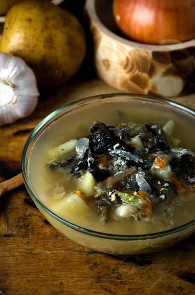 sebze çorbası mantar cam kase rustik