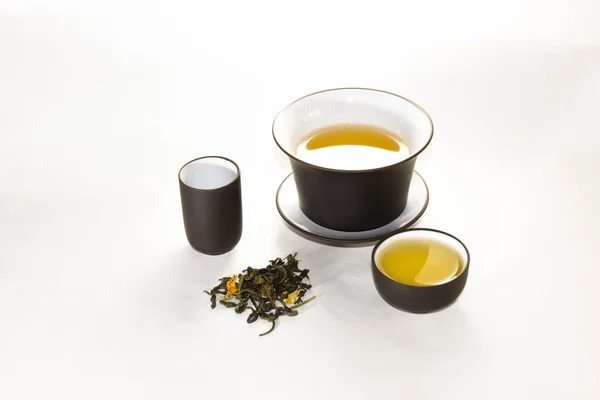 fincan yeşil tee ile enfiye