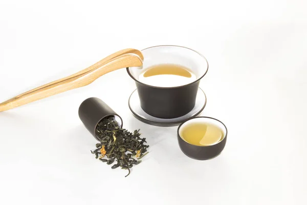 fincan yeşil tee ile enfiye