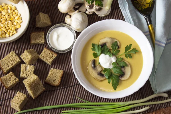 Kremalı bezelye çorbası