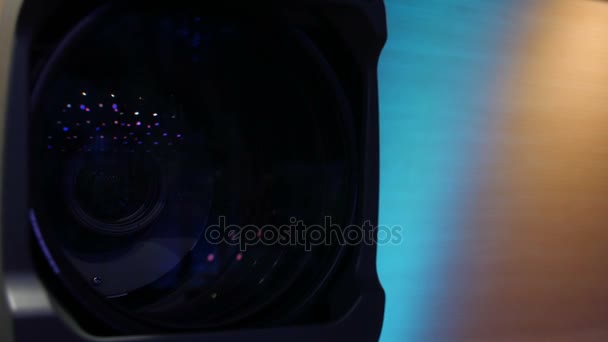 Отражение объектива камеры — стоковое видео