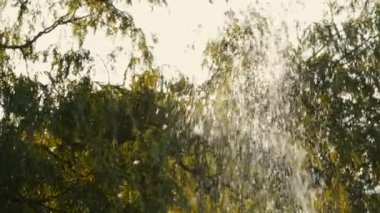 Çeşme jet, ağır çekim.