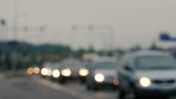 Unfocused view on traffic jams in Lithuania, Blurred scene. — Stock Video