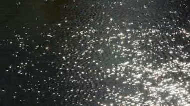 Pırıl pırıl ve su parlak.