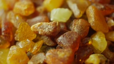 Amber taşı tablo açın