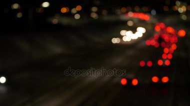 Odaklanamayan gece trafik ışıkları