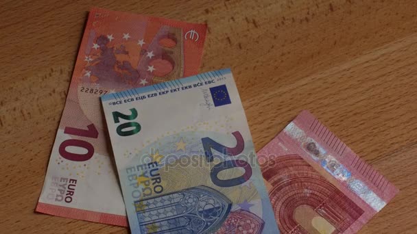 Montón de billetes en euros de papel — Vídeo de stock
