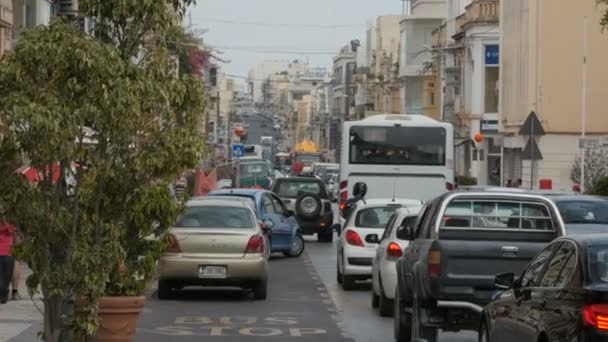 Mosta, Malta 03 de julho de 2016. Rua movimentada . — Vídeo de Stock