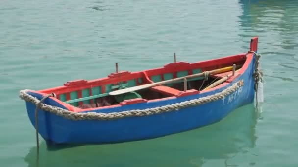 MARSAXLOKK, MALTA - July 6, 2016: Traditional maltese fishing boat in Marsaxlokk. — Stock Video