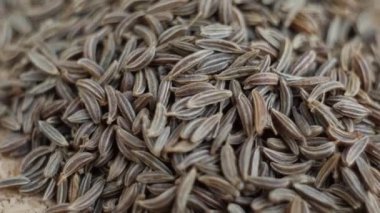 Kuru oyma, dönen makro video