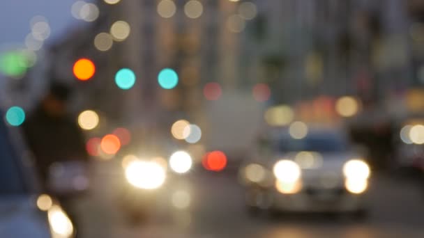 Nachtbeleuchtung und Verkehrshintergrund. — Stockvideo