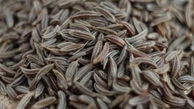 Kuru oyma, dönen makro video