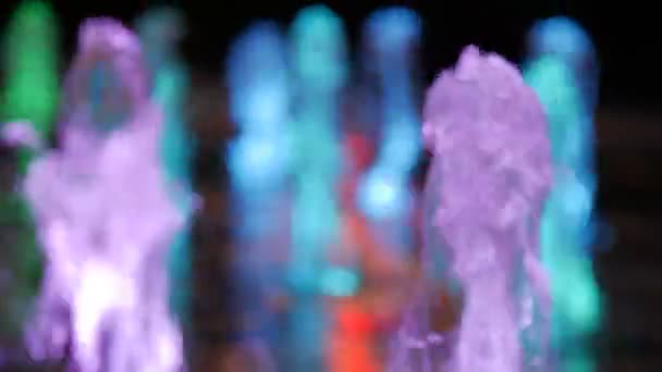 Een close-up shot van een fontein. — Stockvideo