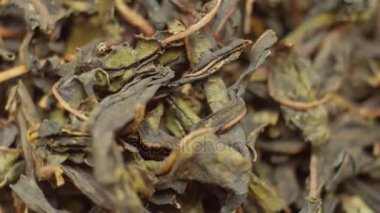 Kuru otlar yaprakları, kapatmak kadar döndürme.