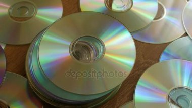 Optik diskler DVD ya da CD yığını düşen.