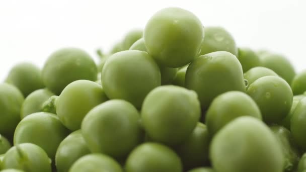 Fresh green peas rotate. Close up — Stock Video