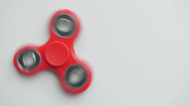 Beyaz arka plan ile el spinner.